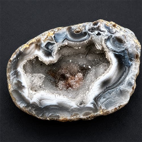 Agaat Geode met Kristalkern
