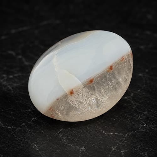 Agaat / Chalcedoon Handpalmsteen met Kristalkern