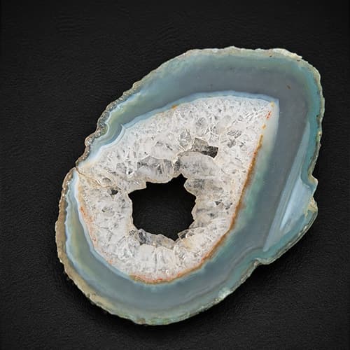 Blauwgroene Agaat Geode Plak met Kristalkern