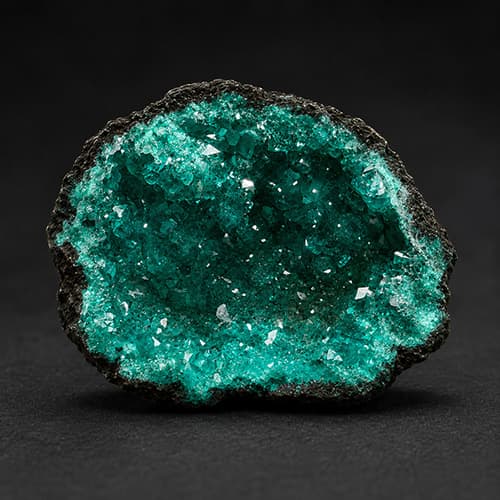 Groene Powerball Geode in Smaragd-look
